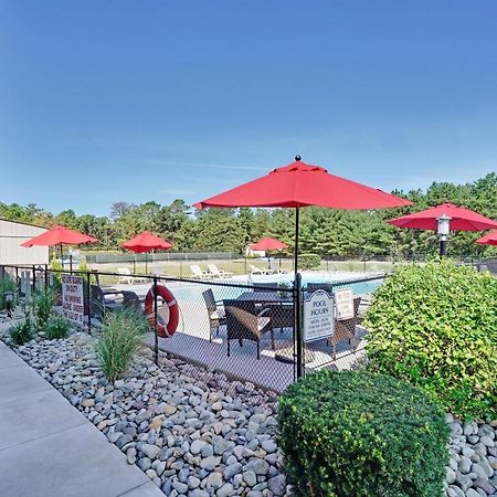 Blue Creek Inn Waretown Екстериор снимка