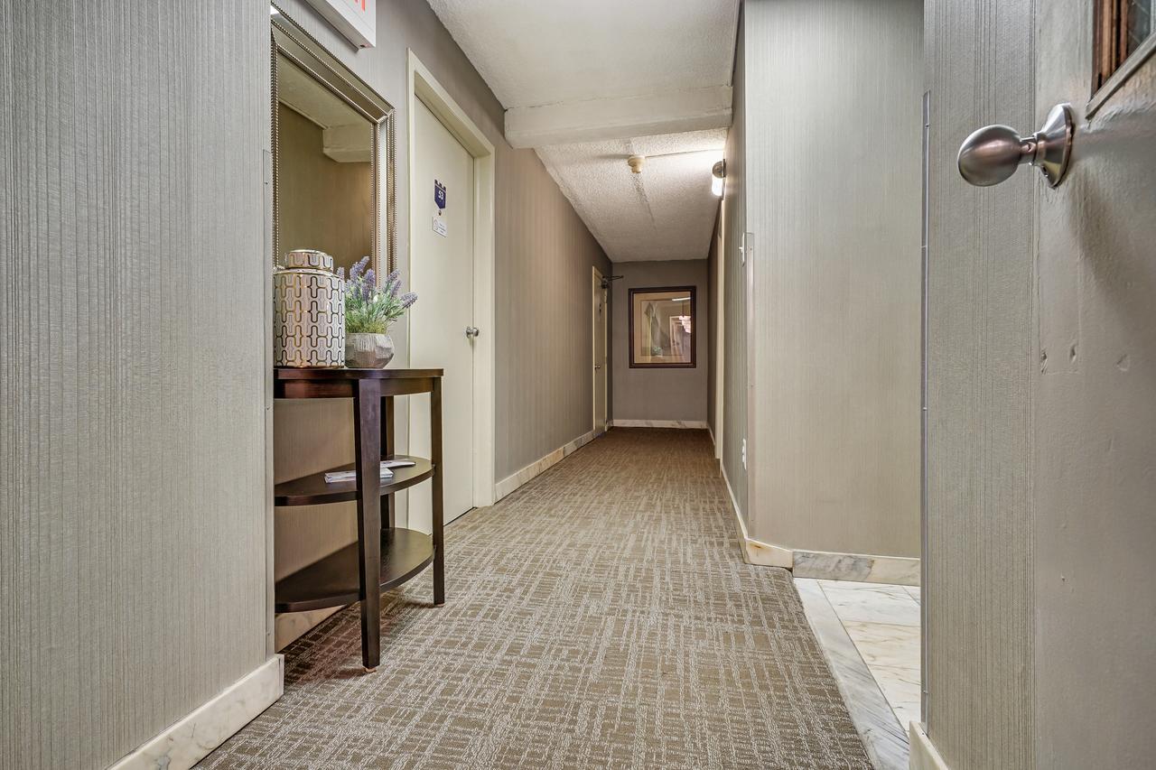 Blue Creek Inn Waretown Екстериор снимка